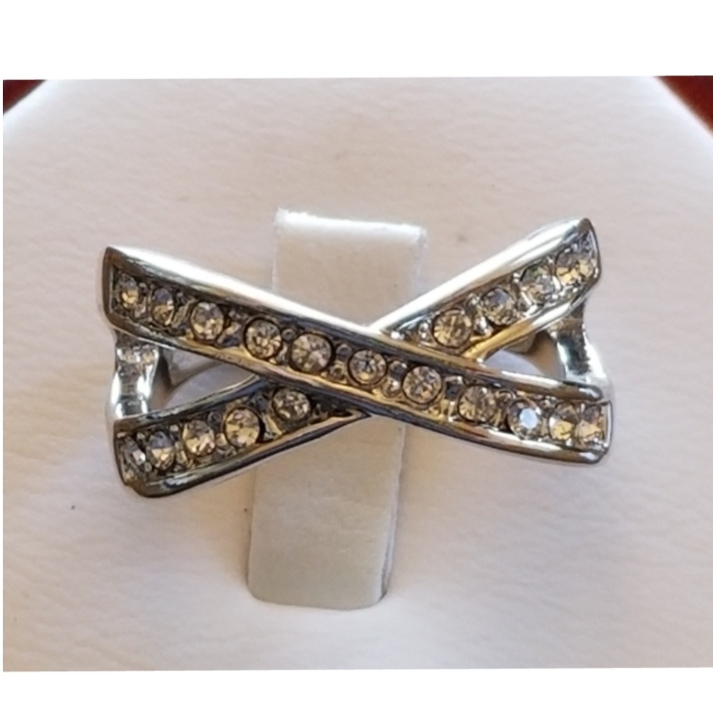 Genuine 1ct White Topaz Ring Size 8